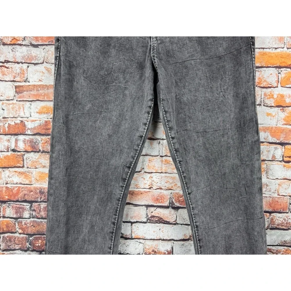 True Religion Ricky Flap Big T Relaxed Straight 28